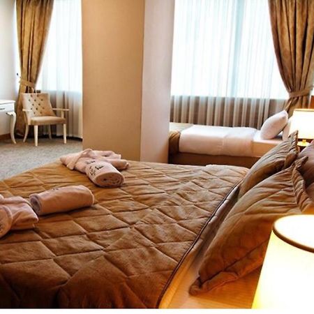 Mana Airport Hotel Arnavutkoy ภายนอก รูปภาพ